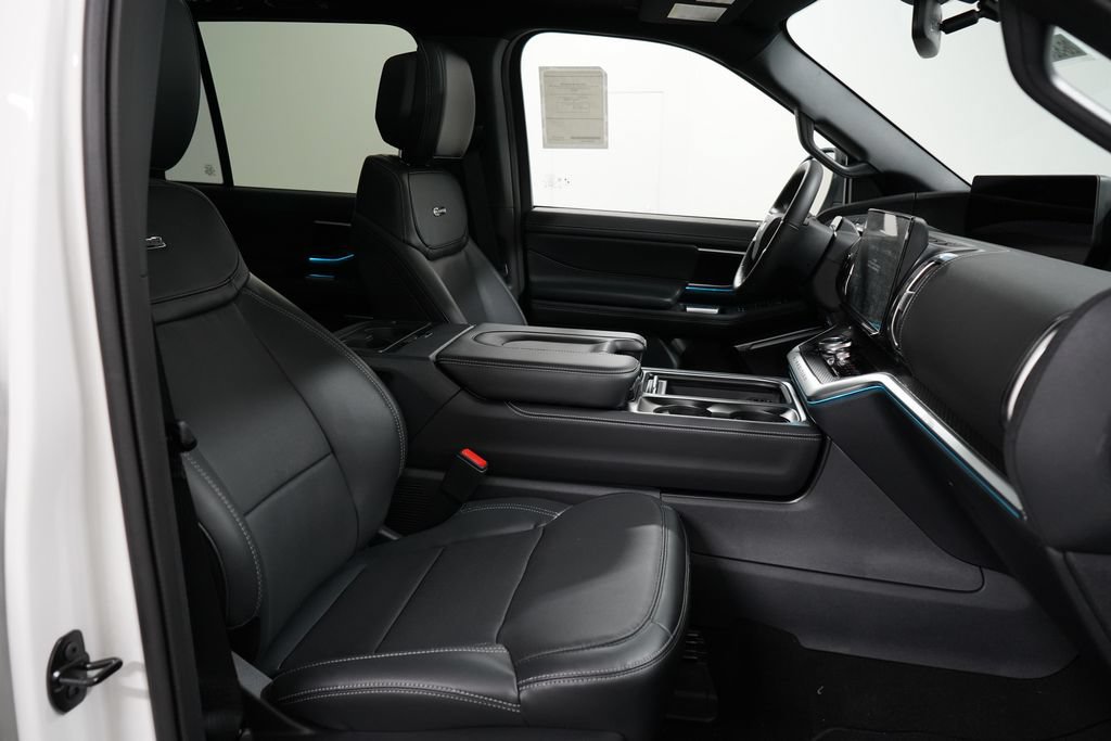 New 2026 Ford Expedition Max Platinum w/ Stealth Performance Package AWD/4WD image 31