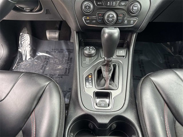 Used 2019 Jeep Cherokee Trailhawk image 24