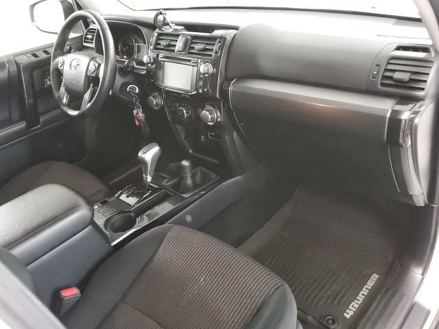 Used 2017 Toyota 4Runner TRD Off-Road AWD/4WD image 26