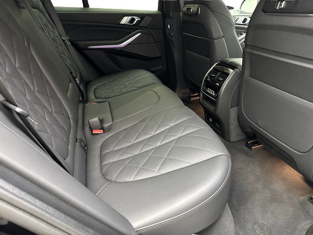 Used 2025 BMW X5 sDrive40i image 40