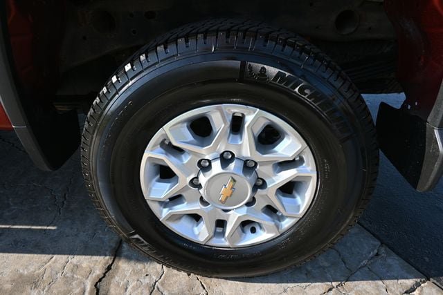 Used 2022 Chevrolet Silverado 2500 LT AWD/4WD image 13