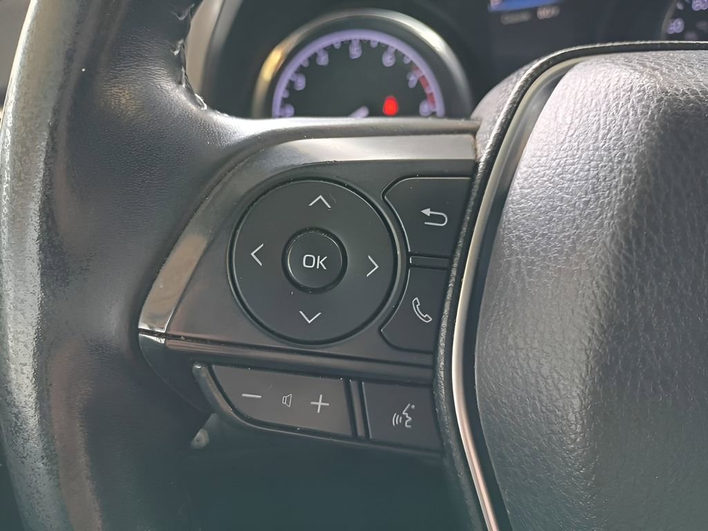 Used 2018 Toyota Camry SE FWD image 6