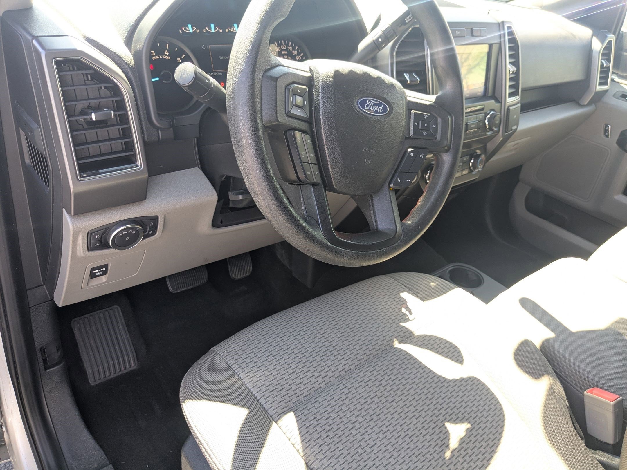 Used 2019 Ford F150 XLT w/ Trailer Tow Package image 16