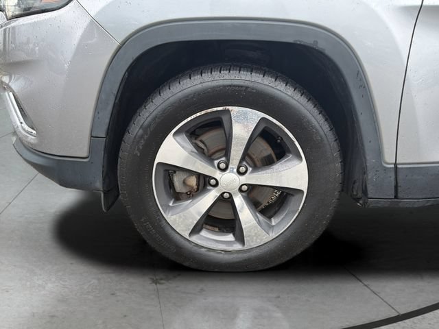 Used 2019 Jeep Cherokee Limited AWD/4WD image 27