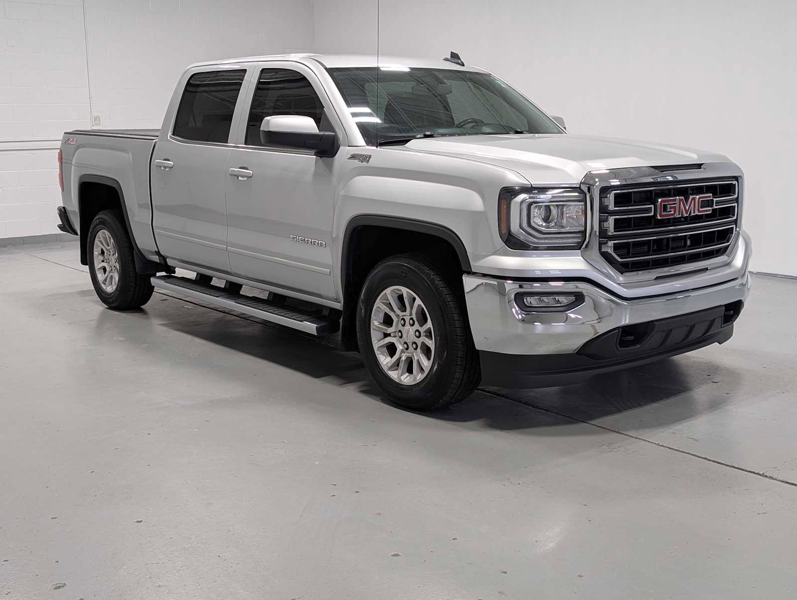 Used 2018 GMC Sierra 1500 SLE w/ SLE Value Package image 7