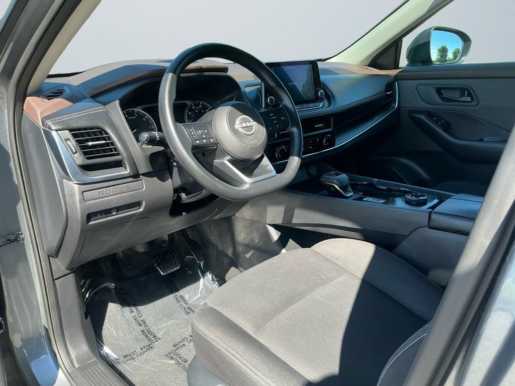 Used 2023 Nissan Rogue S AWD/4WD image 11