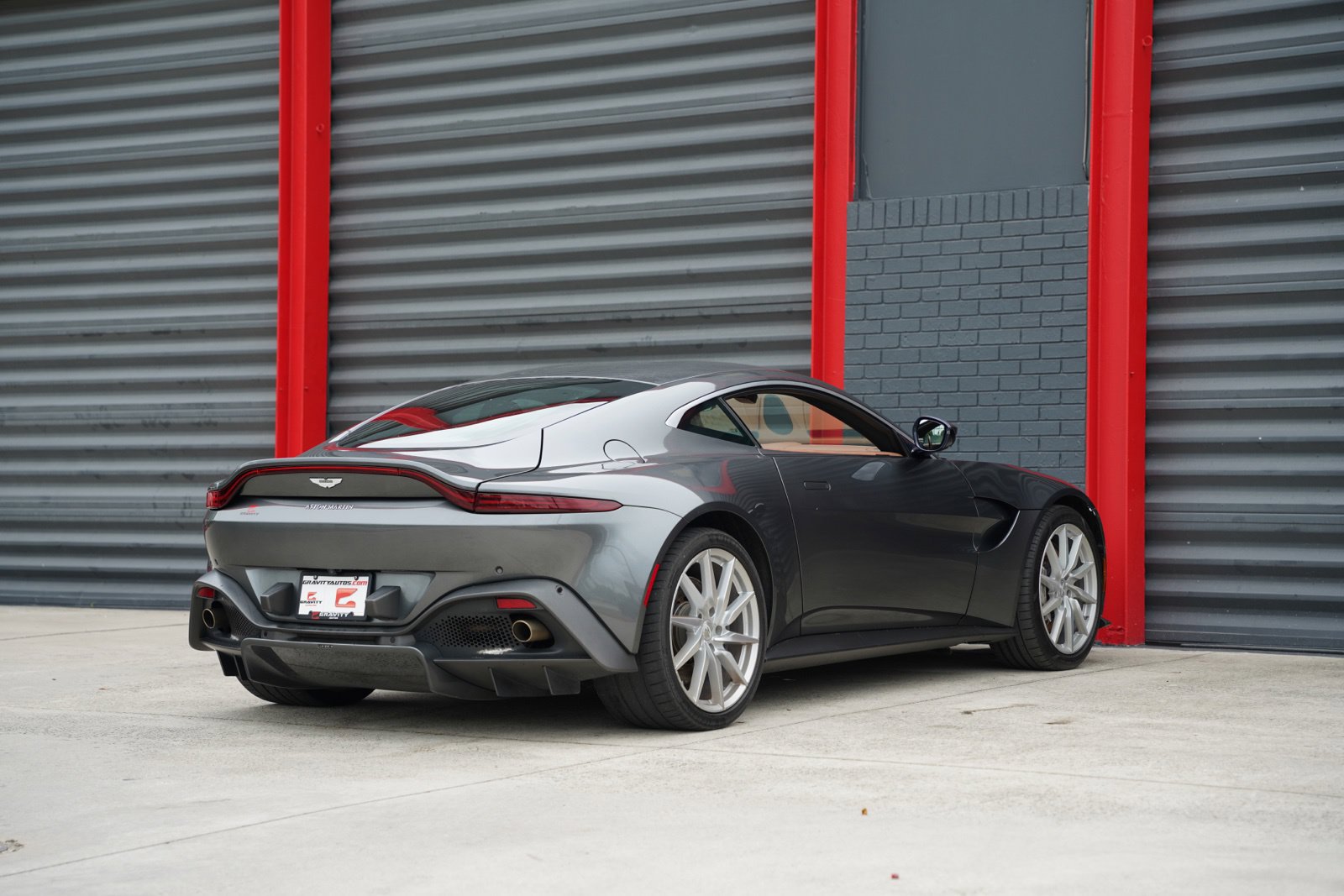 Used 2020 Aston Martin V8 Vantage Coupe RWD image 3
