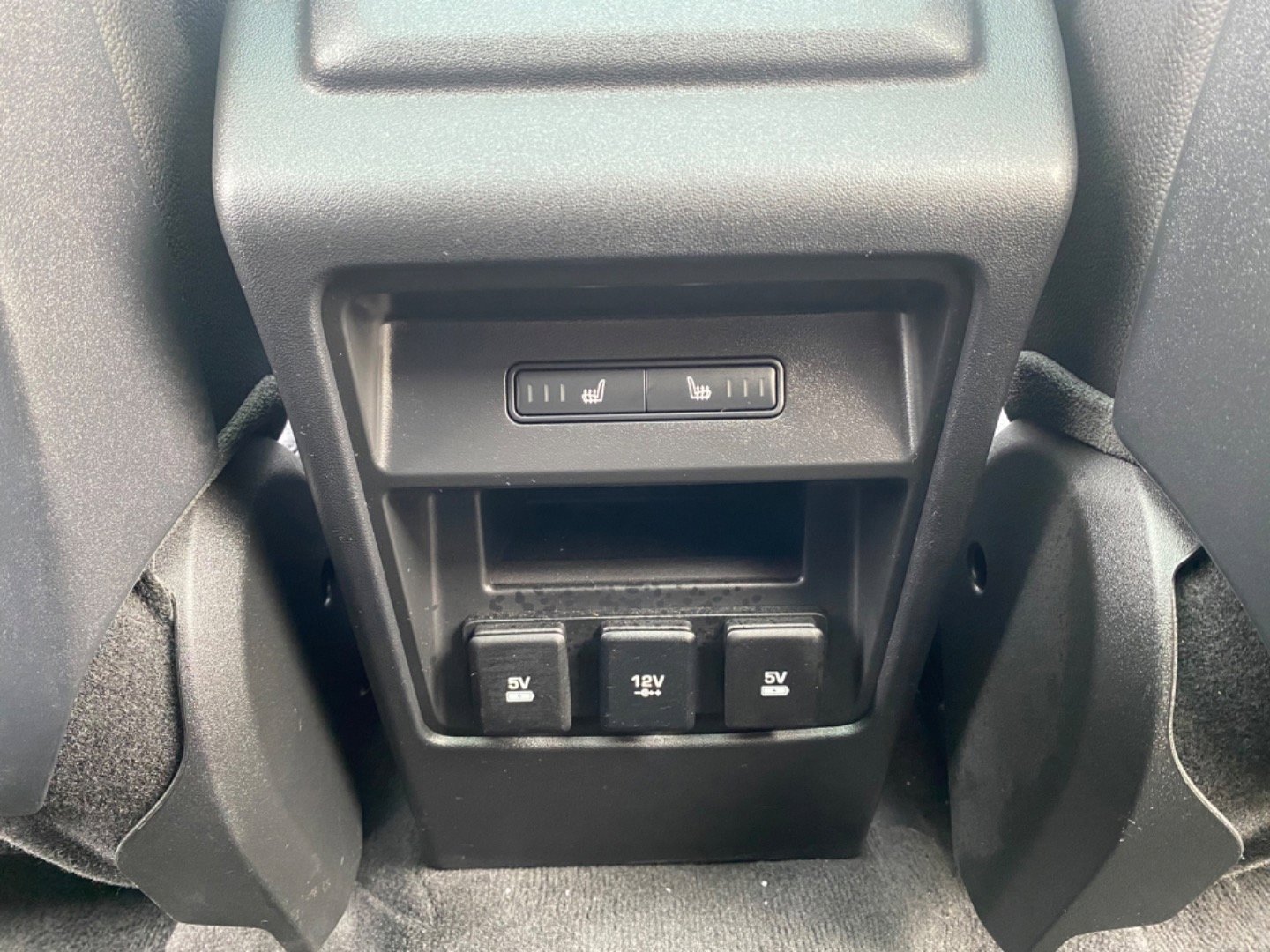 Used 2019 Land Rover Discovery Sport HSE image 30