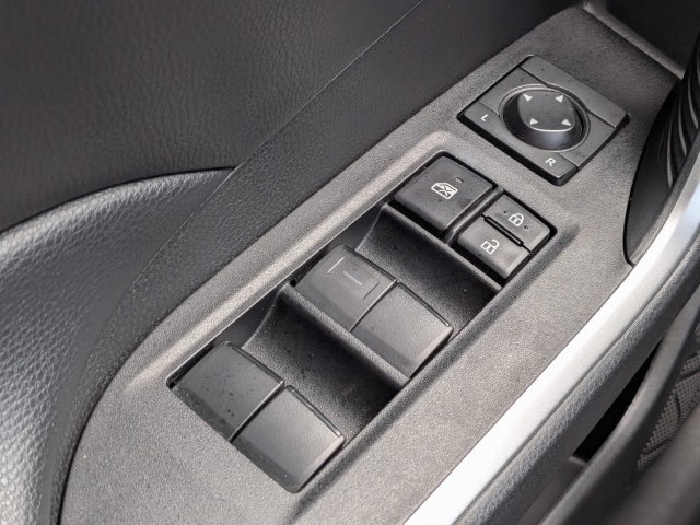 Used 2021 Toyota RAV4 LE AWD/4WD image 22