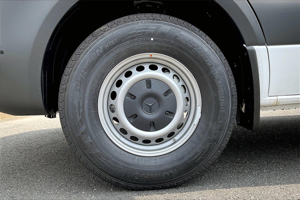 New 2025 Mercedes-Benz Sprinter 2500 image 10
