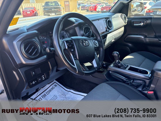 Used 2021 Toyota Tacoma TRD Sport w/ Technology Package AWD/4WD image 12