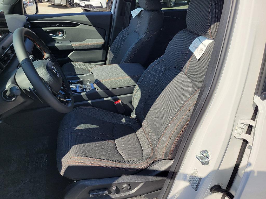 New 2026 Honda Pilot Sport image 18