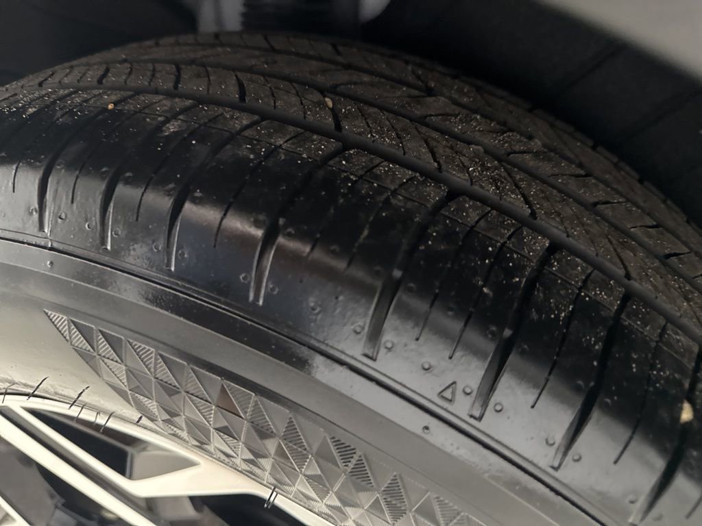 Used 2025 Kia Sportage LX image 40