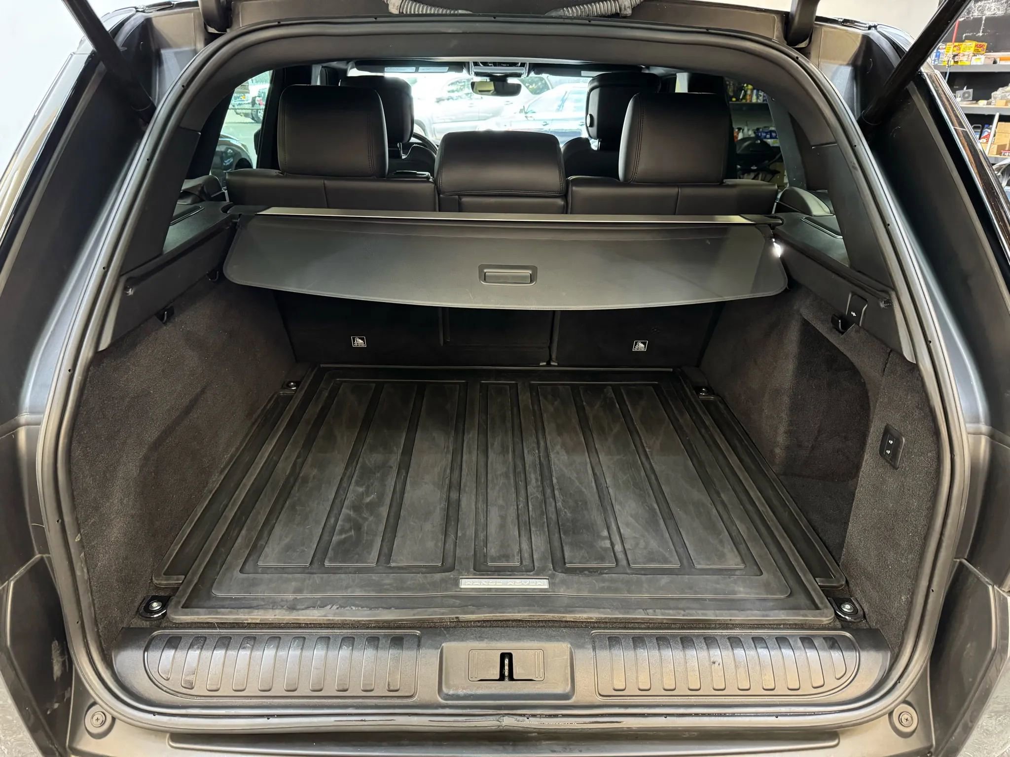 Used 2019 Land Rover Range Rover Sport HSE Dynamic image 26