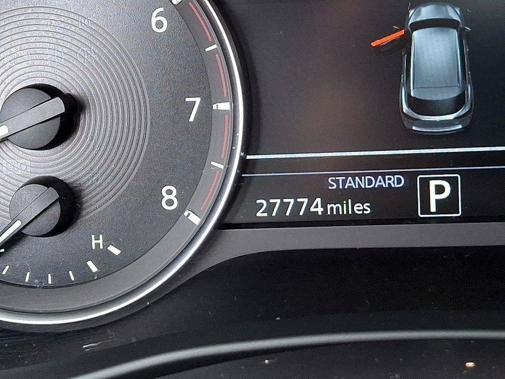 Used 2023 INFINITI QX50 Luxe AWD/4WD image 23