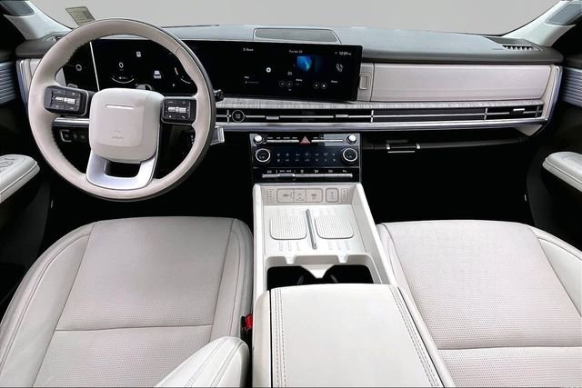Used 2025 Hyundai Santa Fe Calligraphy FWD image 7