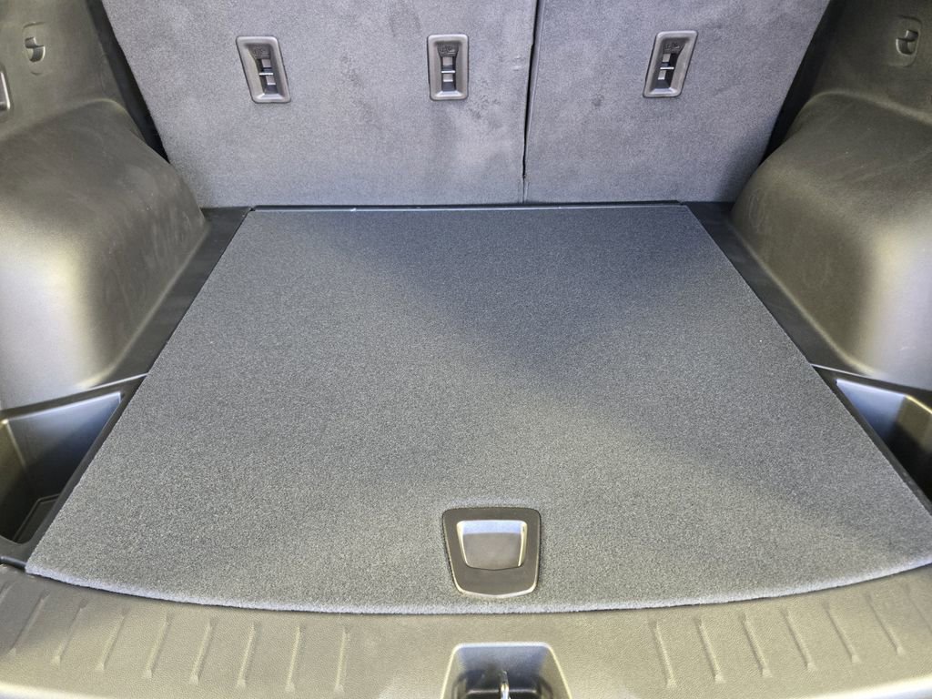 New 2026 Chevrolet Blazer LT w/ LPO, Black Grille Bar Package image 36