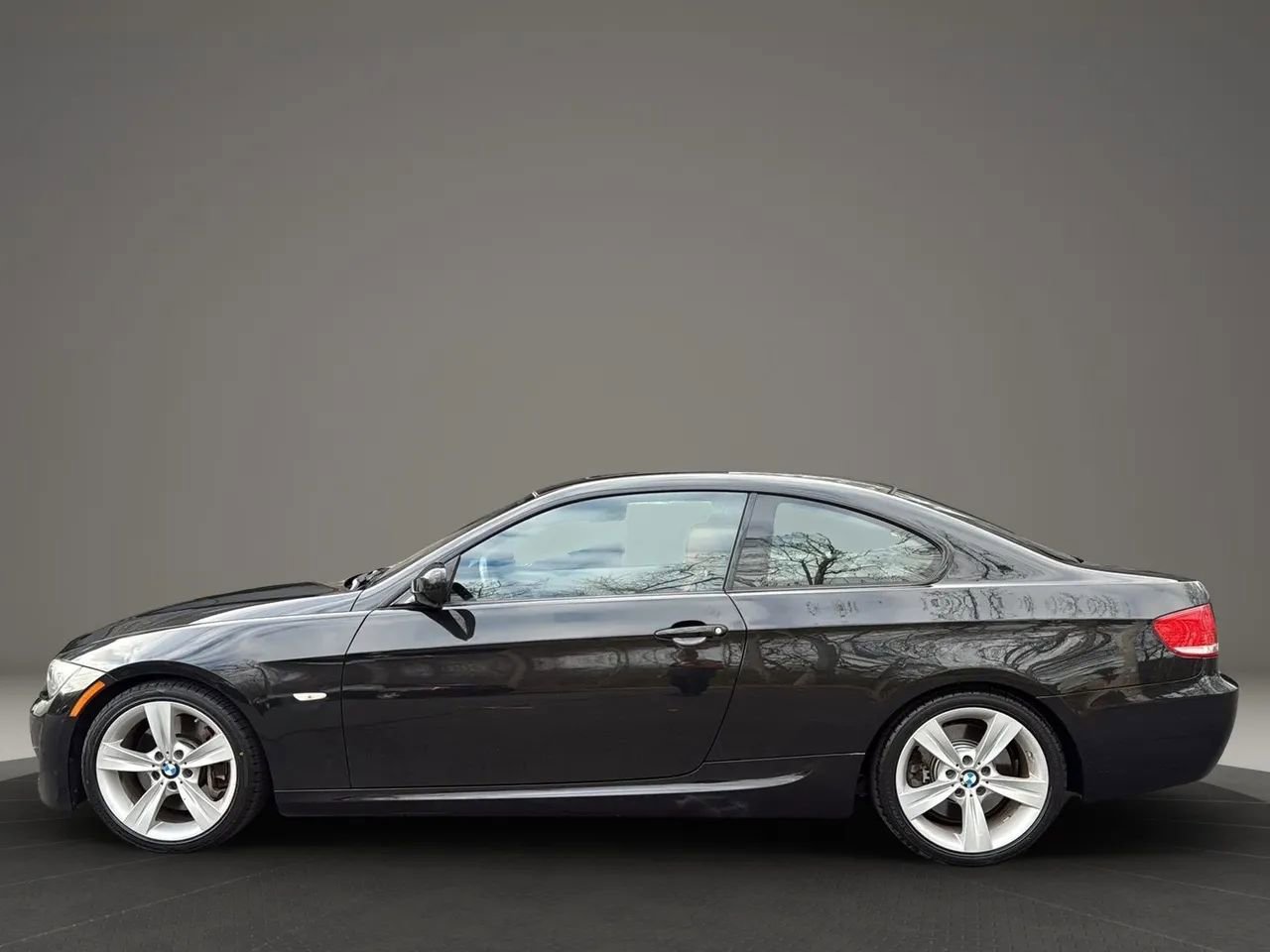 Used 2010 BMW 335i Coupe image 8