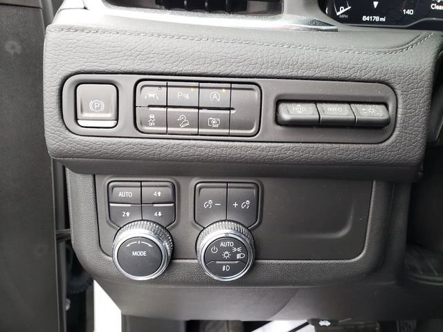 Used 2023 GMC Yukon XL Denali image 27