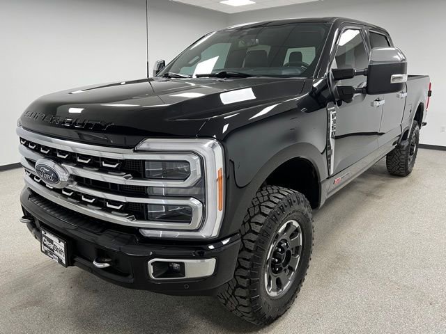 Used 2023 Ford F350 Platinum w/ Tremor Off-Road Package AWD/4WD image 4
