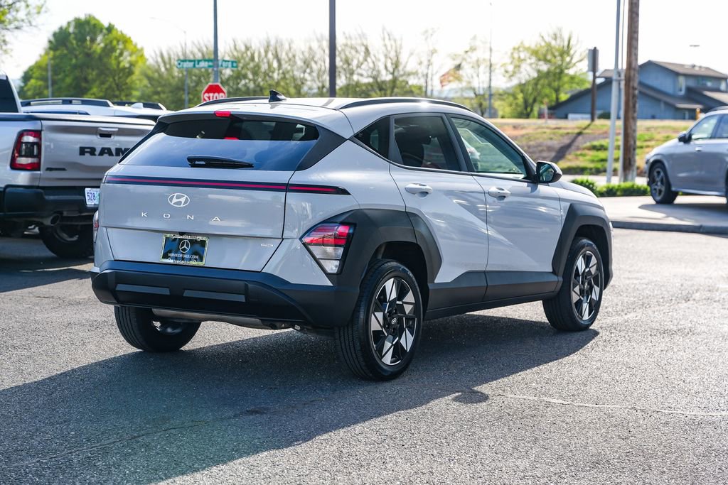 Used 2025 Hyundai Kona SEL AWD/4WD image 7