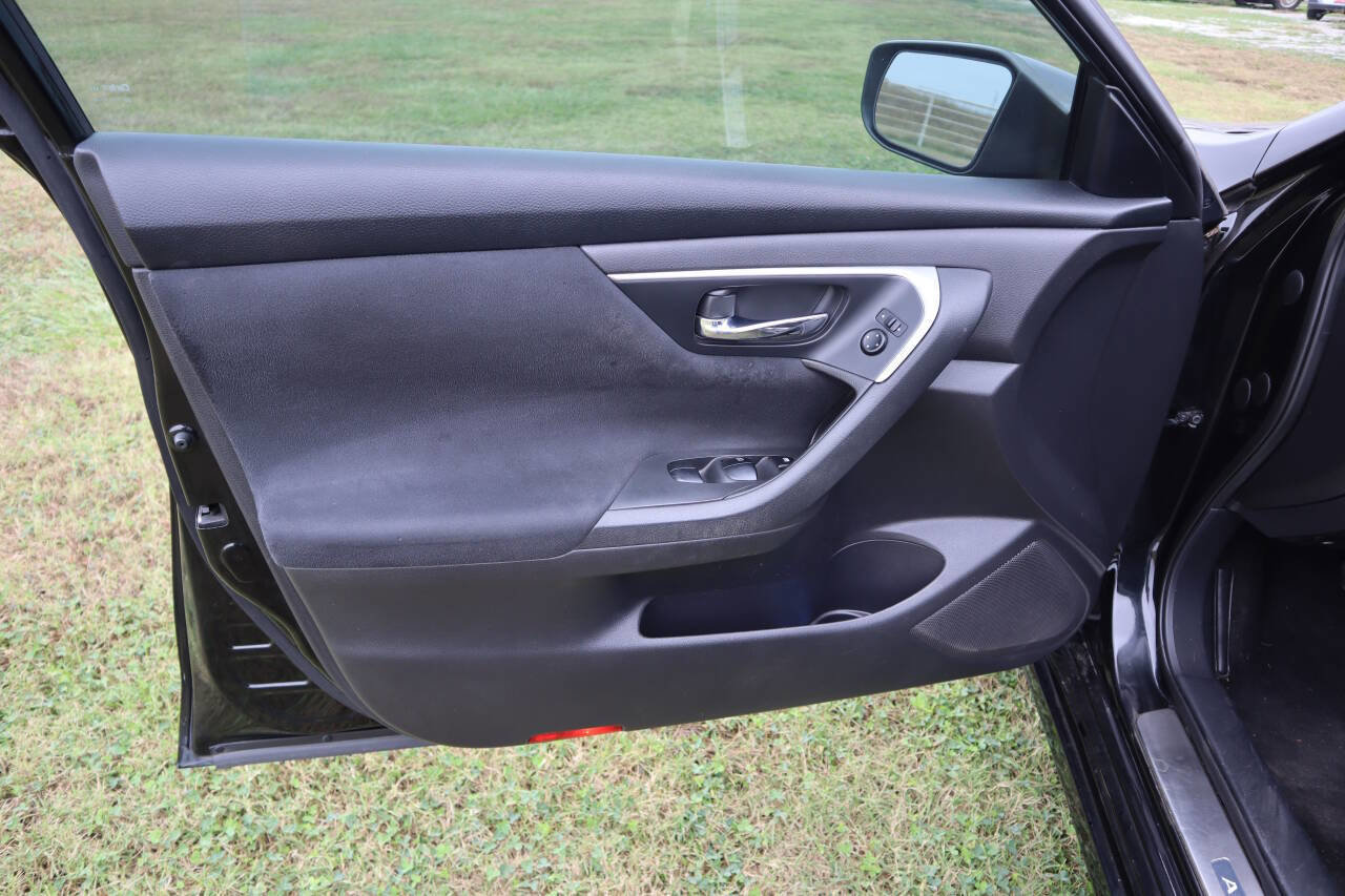 Used 2015 Nissan Altima 2.5 SV image 23