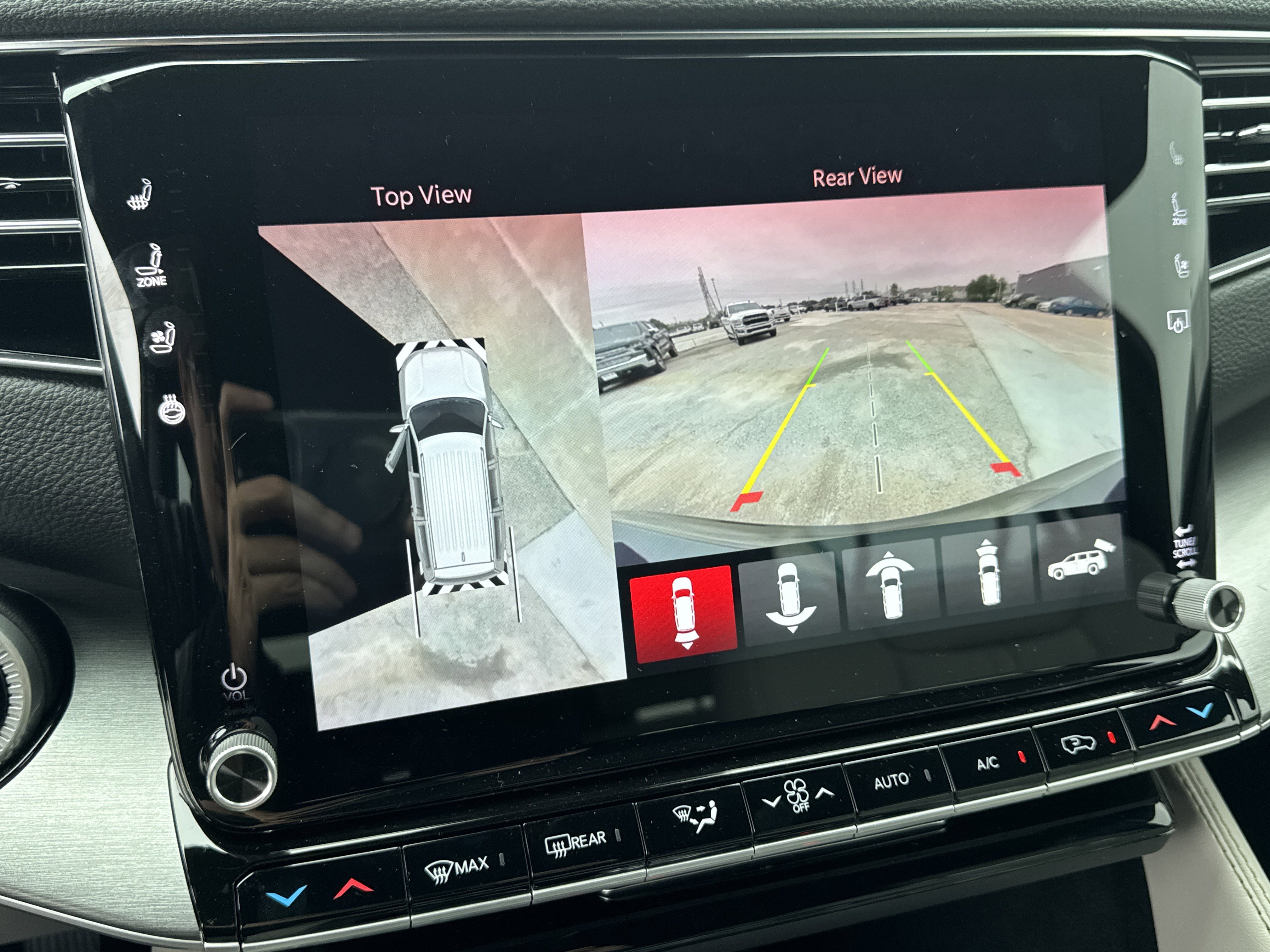 New 2025 Jeep Wagoneer Series III image 17