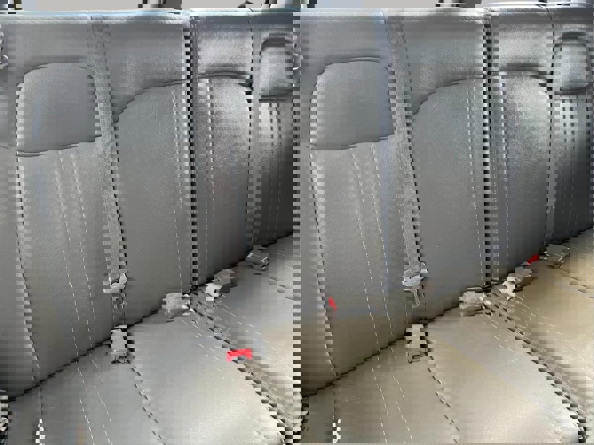Used 2020 Chevrolet Express 3500 LS image 24