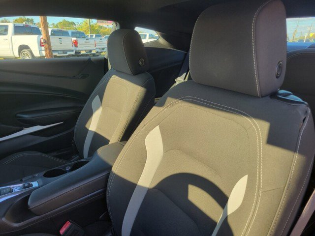 Used 2017 Chevrolet Camaro SS image 11