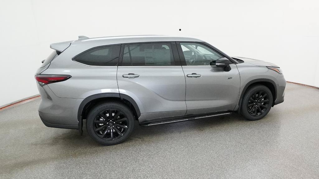 New 2026 Toyota Highlander Limited AWD/4WD image 13