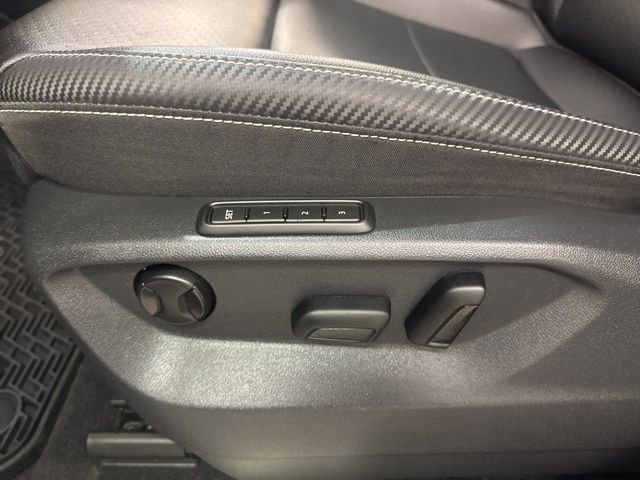 Certified 2022 Volkswagen Atlas Cross Sport SEL R-Line image 11