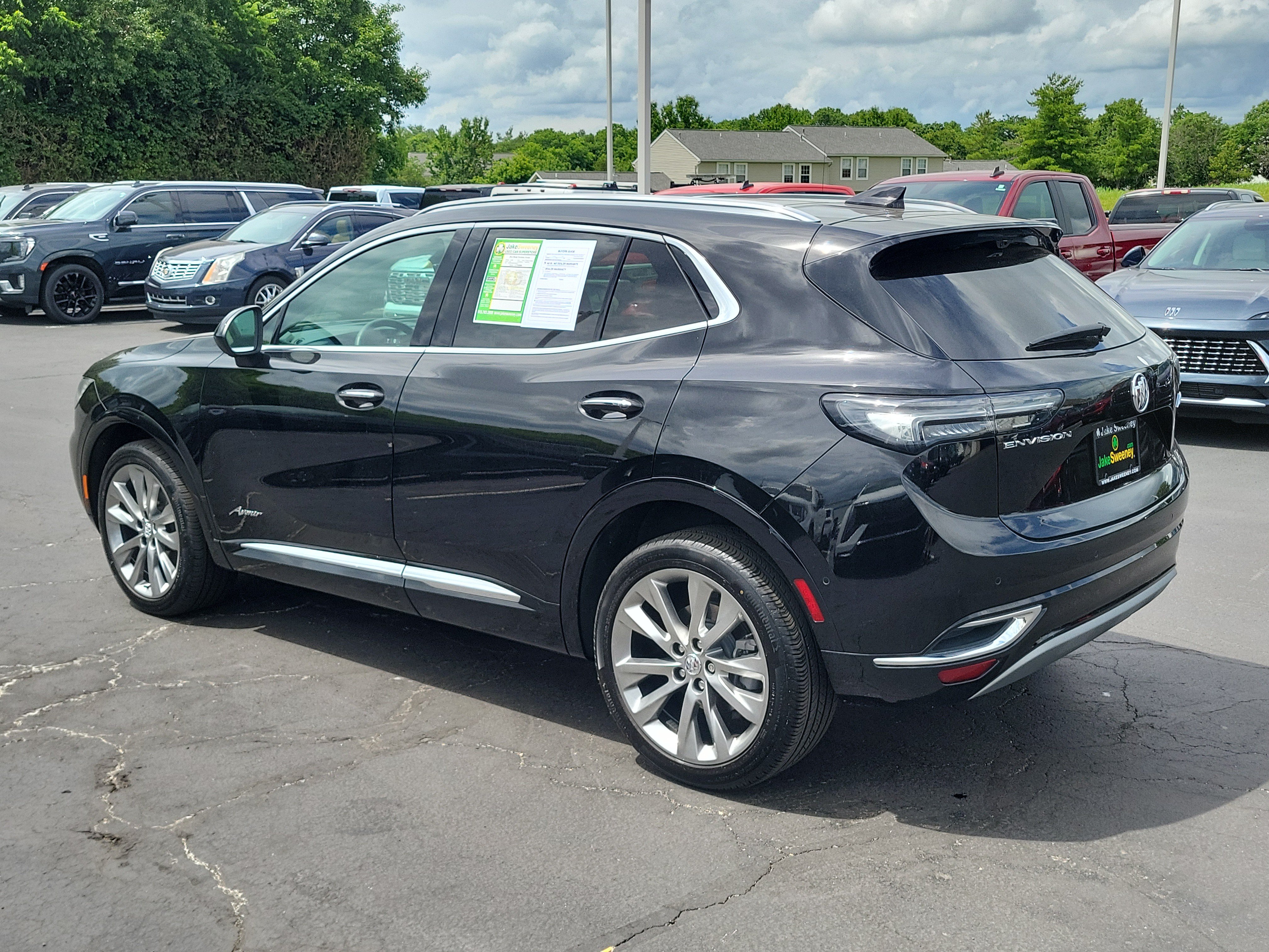Used 2022 Buick Envision Avenir w/ Technology Package II FWD image 3