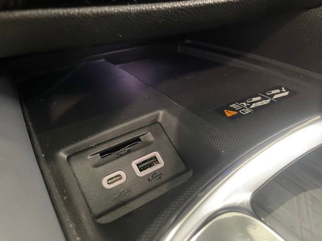 Used 2023 Buick Enclave Essence w/ LPO, Touring Package image 10