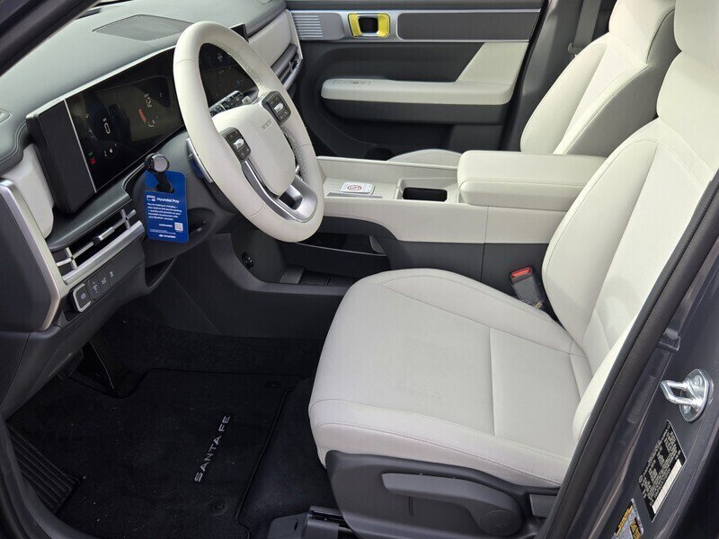 New 2026 Hyundai Santa Fe SE FWD image 5