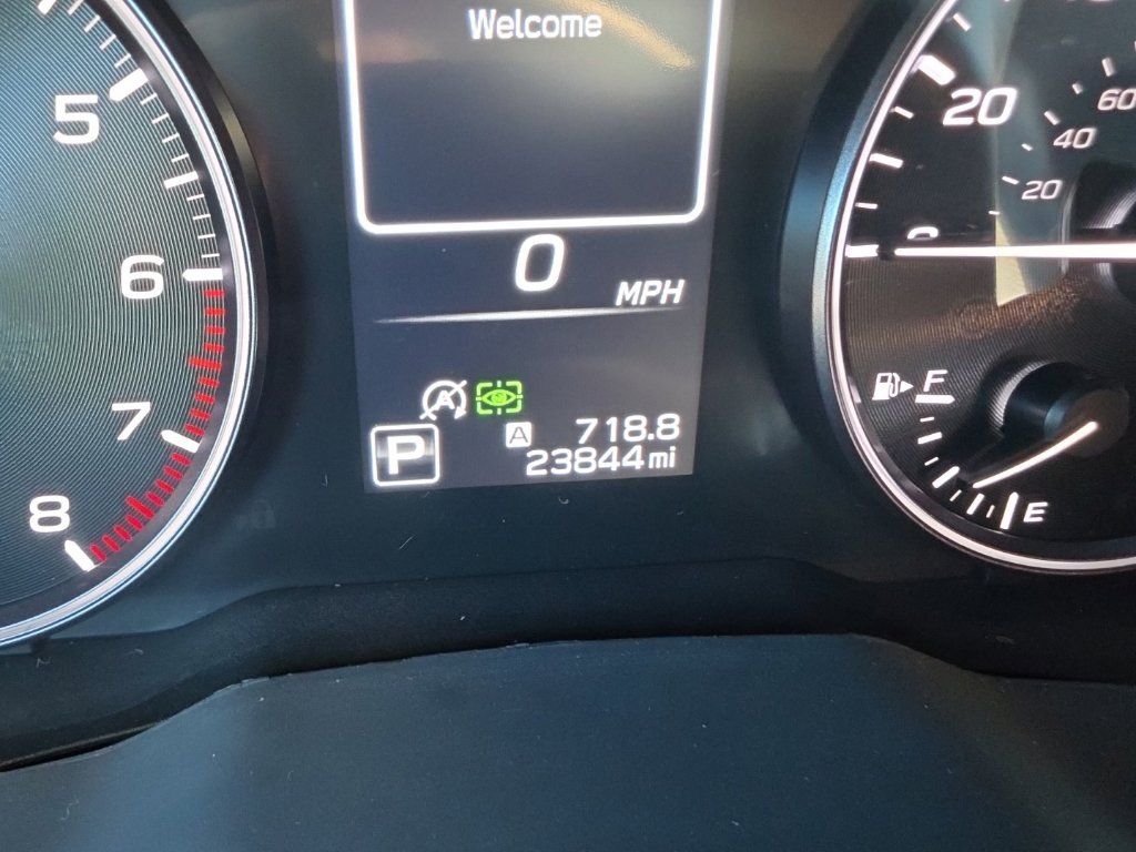 Used 2025 Subaru Outback Limited AWD/4WD image 9