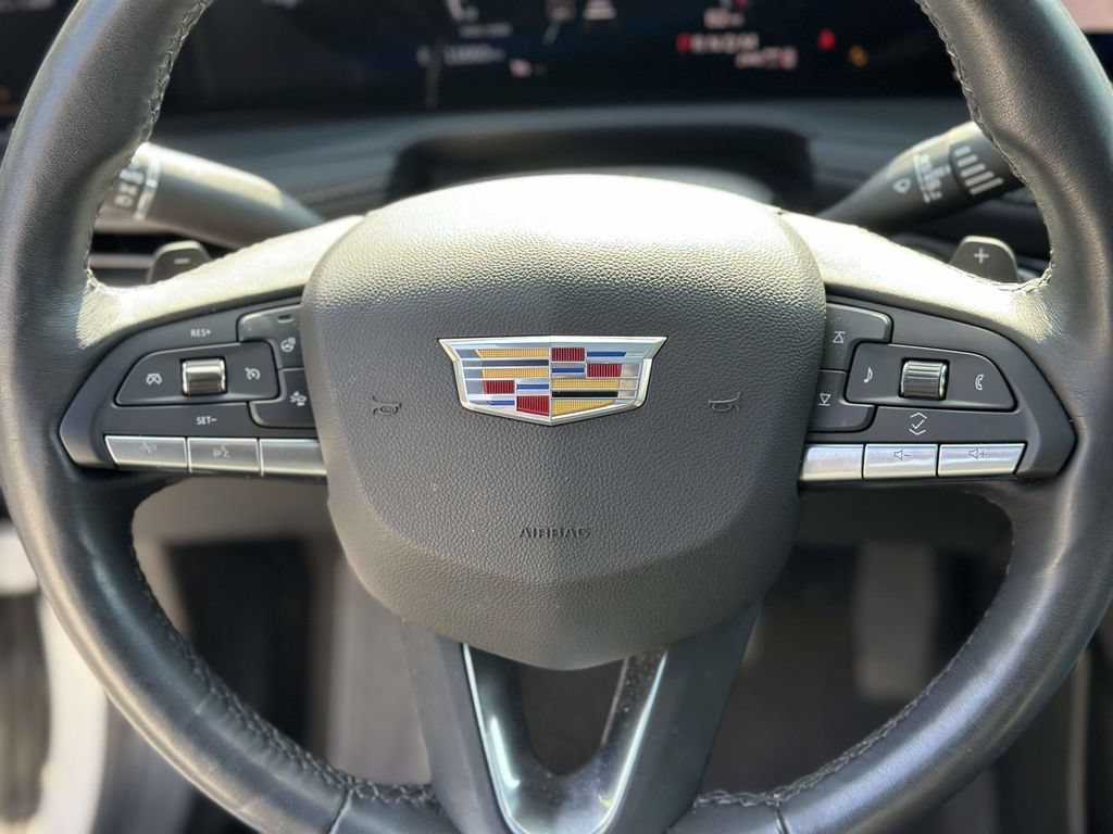Used 2024 Cadillac XT4 Premium Luxury w/ Technology Package AWD/4WD image 32