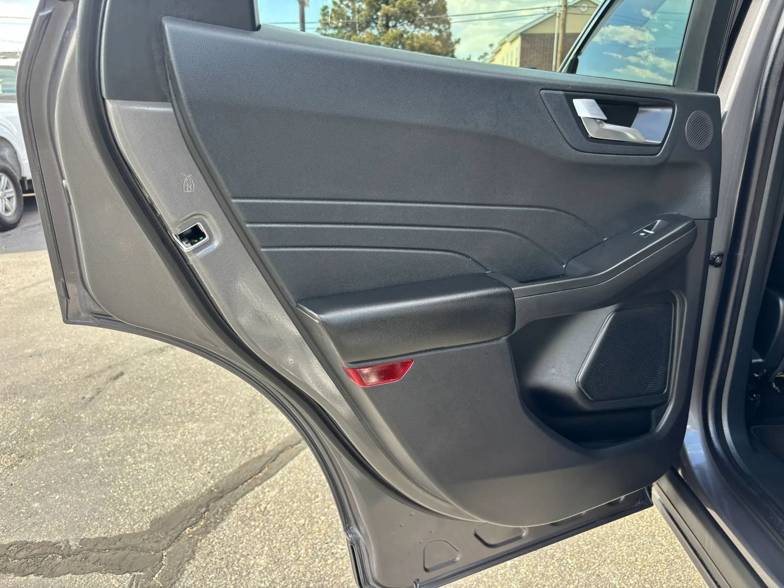 Used 2021 Ford Escape Titanium w/ Titanium Elite Package AWD/4WD image 15