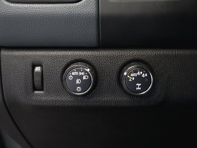 Used 2020 Chevrolet Colorado Z71 AWD/4WD image 26