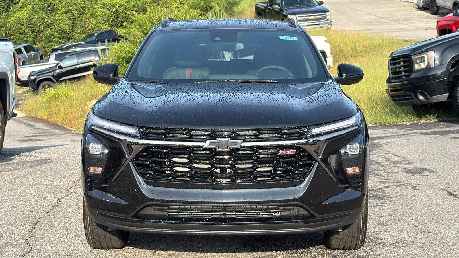 New 2026 Chevrolet Trax RS w/ Sunroof Package FWD video 2