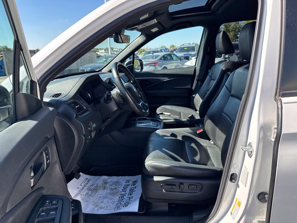 Used 2023 Honda Passport EX-L image 32