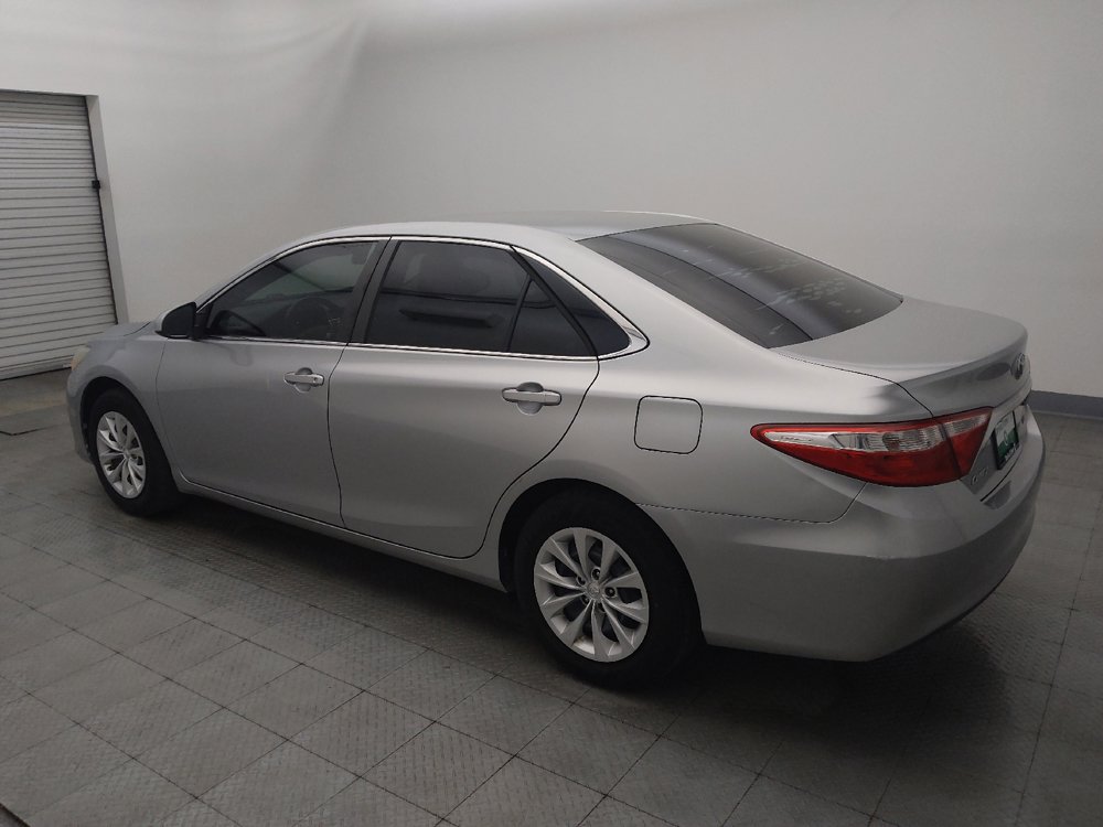 Used 2015 Toyota Camry LE FWD image 3