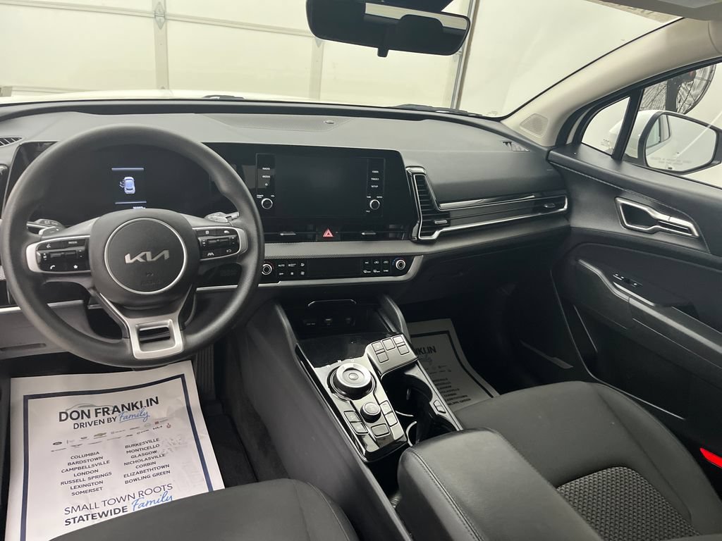 Used 2023 Kia Sportage LX AWD/4WD image 14