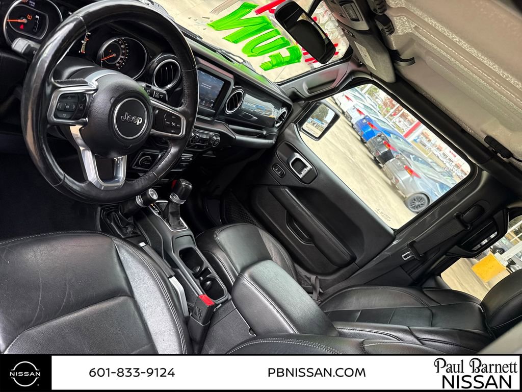 Used 2020 Jeep Wrangler Unlimited Sahara image 25
