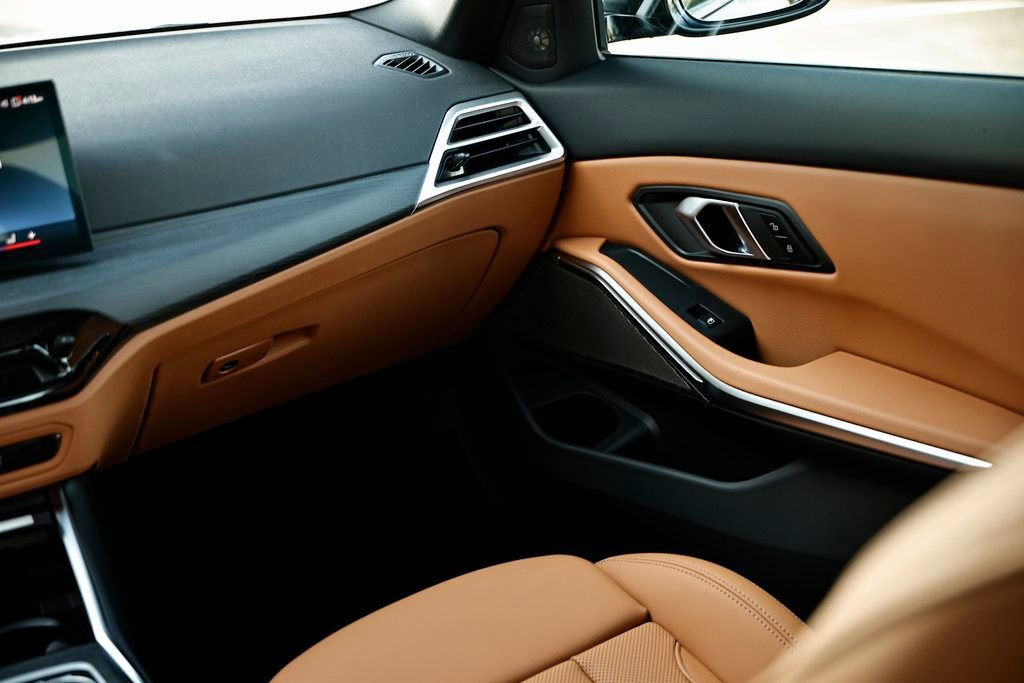 New 2026 BMW 330i Sedan w/ M Sport Package image 29