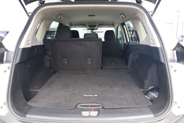 Certified 2023 Nissan Rogue SV AWD/4WD image 30