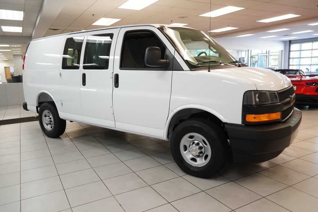 New 2026 Chevrolet Express 2500 RWD image 12