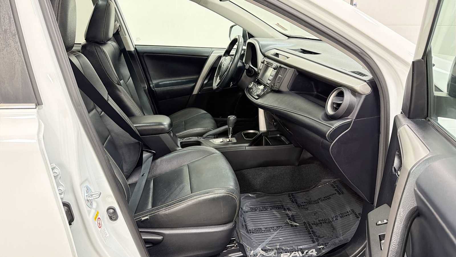 Certified 2017 Toyota RAV4 XLE AWD/4WD image 29