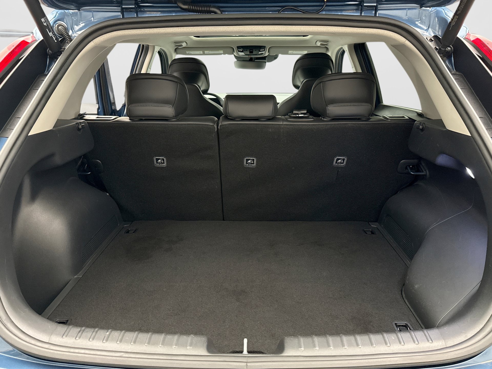 Used 2023 Kia Niro SX Touring FWD image 24