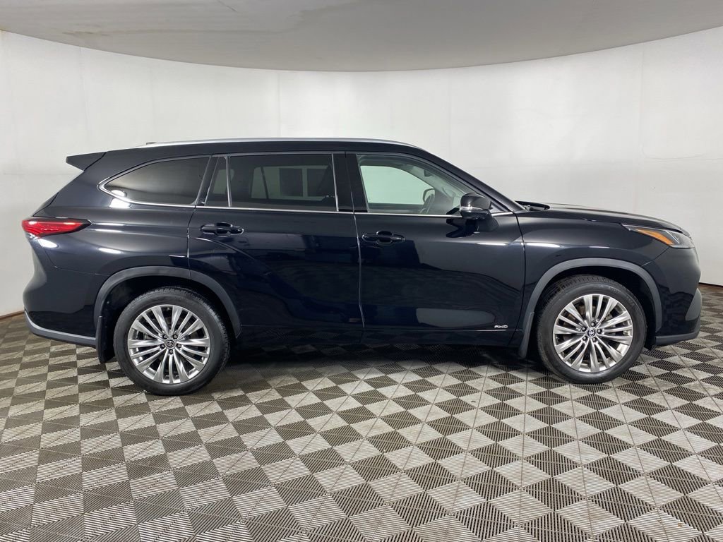 Used 2023 Toyota Highlander Platinum AWD/4WD image 8
