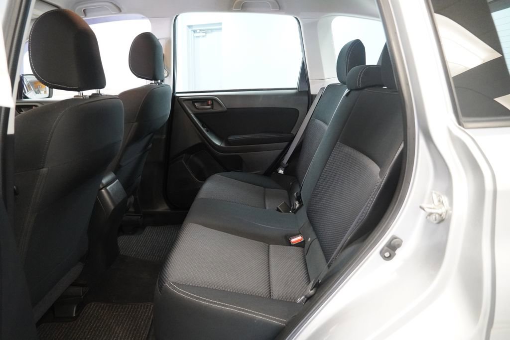 Used 2015 Subaru Forester 2.5i w/ Alloy Wheel Package AWD/4WD image 27